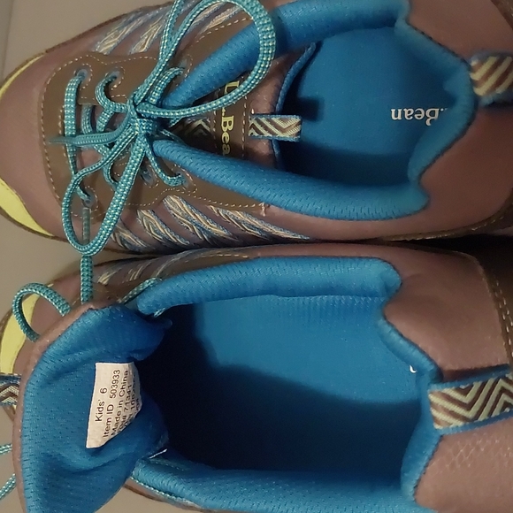 NWOT-  Adventure Sneakers L.L. Bean- the bottom looks used but isnt - Picture 2 of 6